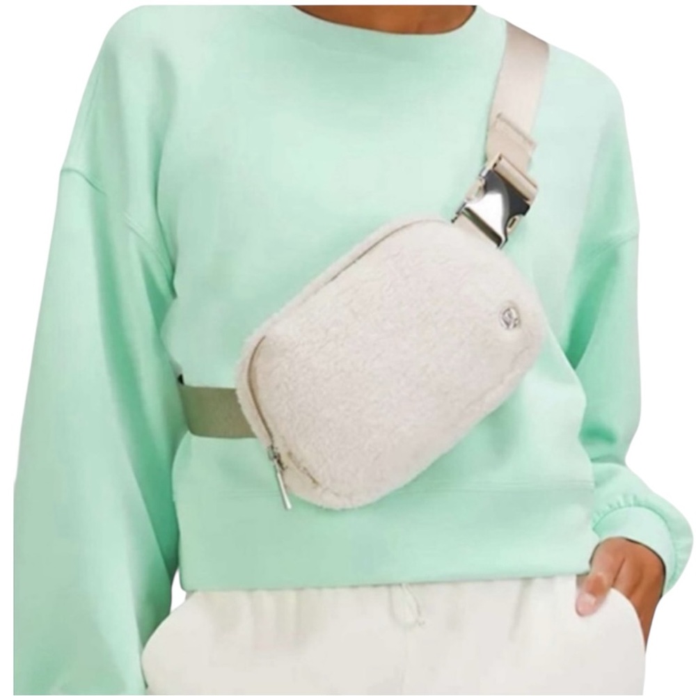 LULULEMON Everywhere Fleece Crossbody Bag in Natural / Trench